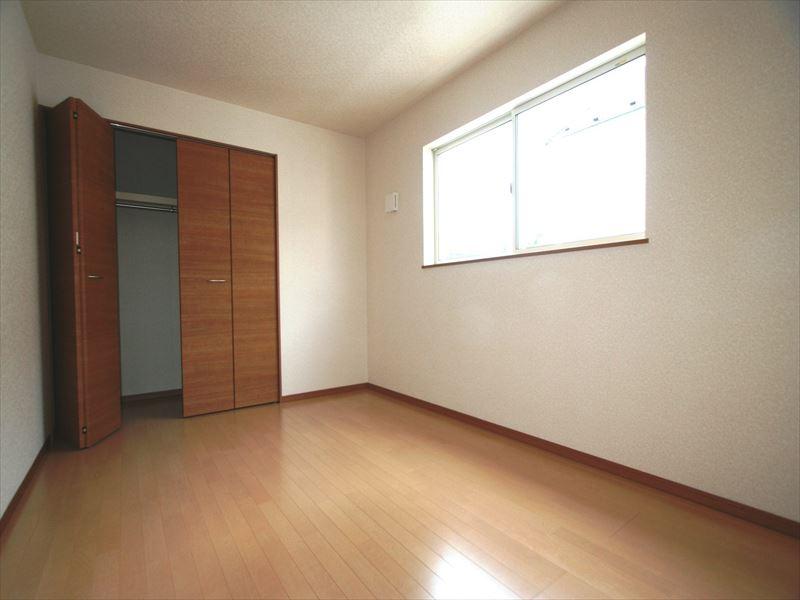 Same specifications photos (Other introspection). Same specifications