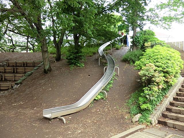 park. 400m until Tatsunodai park