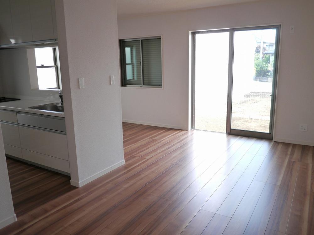 Same specifications photos (living). All room pair glass