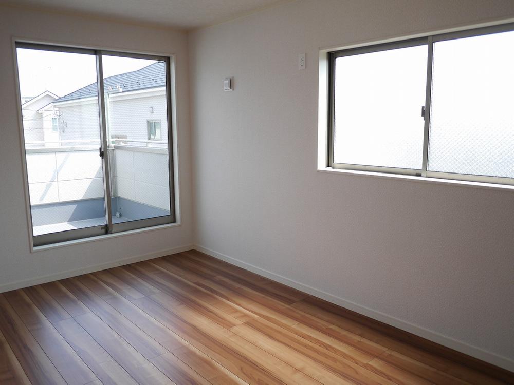 Same specifications photos (Other introspection)