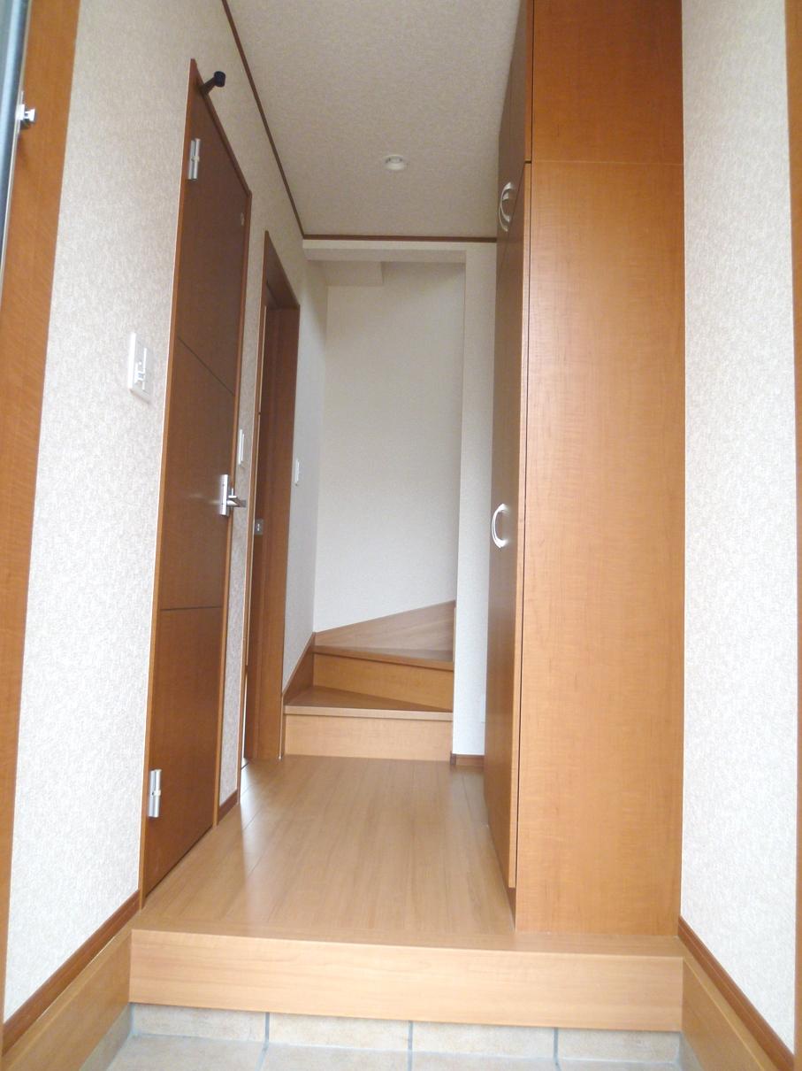 Entrance. Building 2