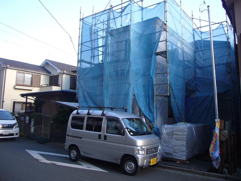 Local appearance photo. Local (12 May 2013) Shooting