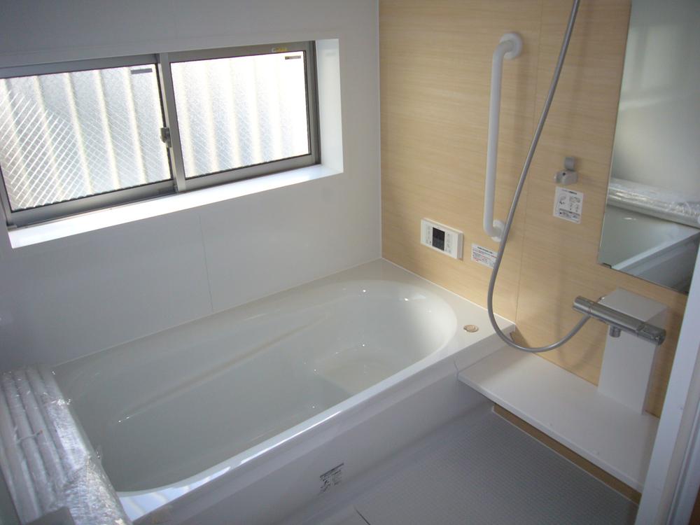 Same specifications photo (bathroom)