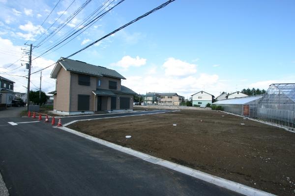 Local photos, including front road. Local (September 2013) Shooting