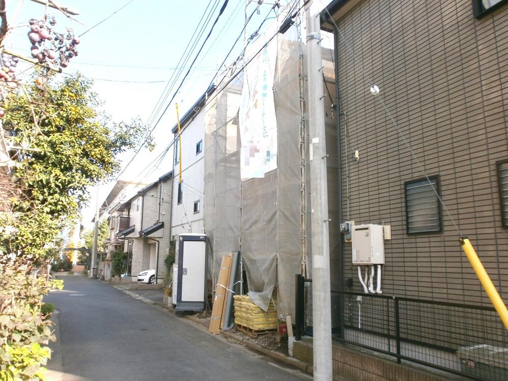 Local appearance photo. Local (11 May 2013) Shooting