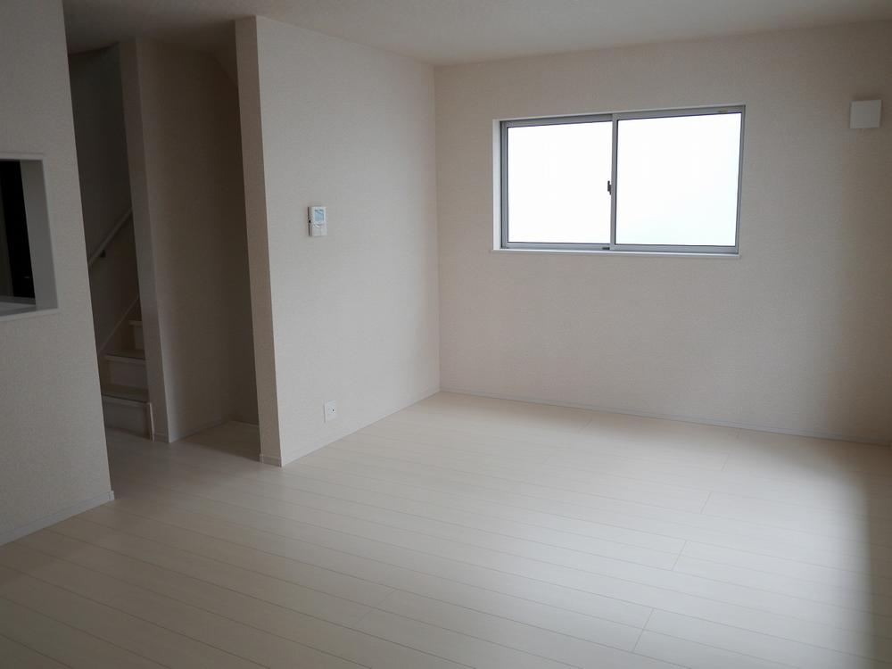 Living. All room pair glass, Shutters standard