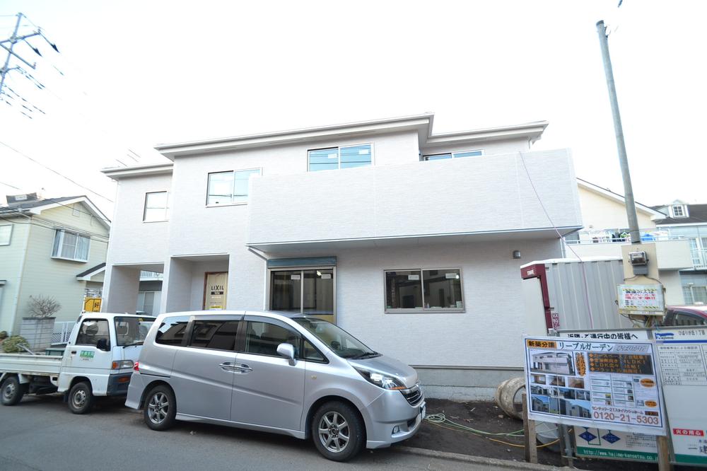 Local photos, including front road. Local (12 May 2013) Shooting