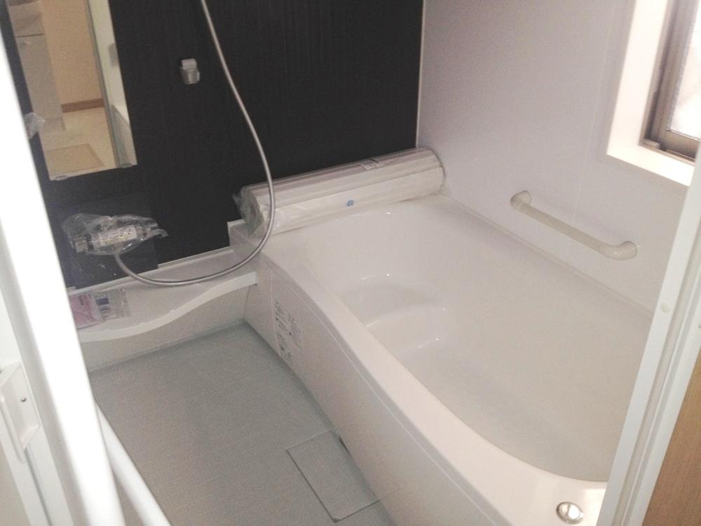 Bathroom. Building 2