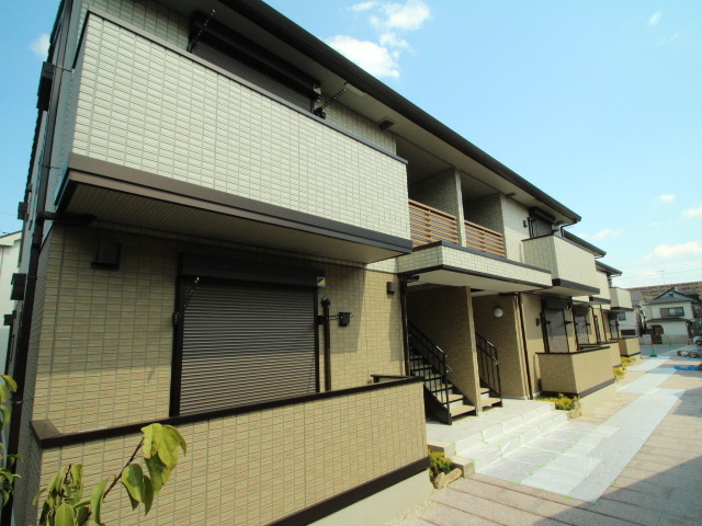 Building appearance. Daiwa House construction of rental housing, "D-Room" is the Daiwa House Group