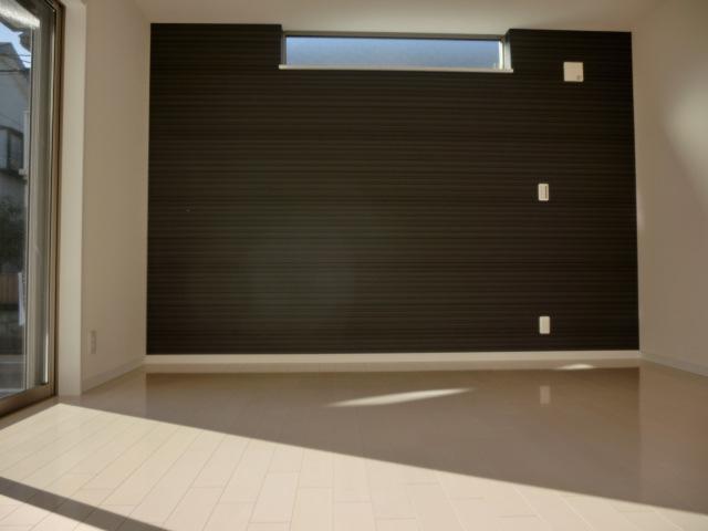 Non-living room. Indoor (12 May 2013) Shooting