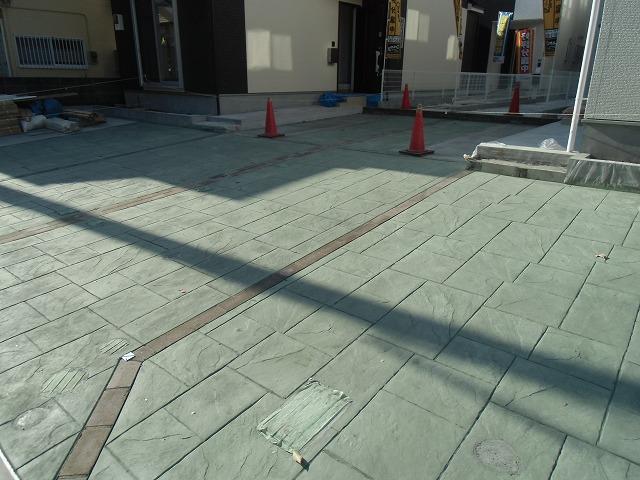 Parking lot. Local (12 May 2013) Shooting