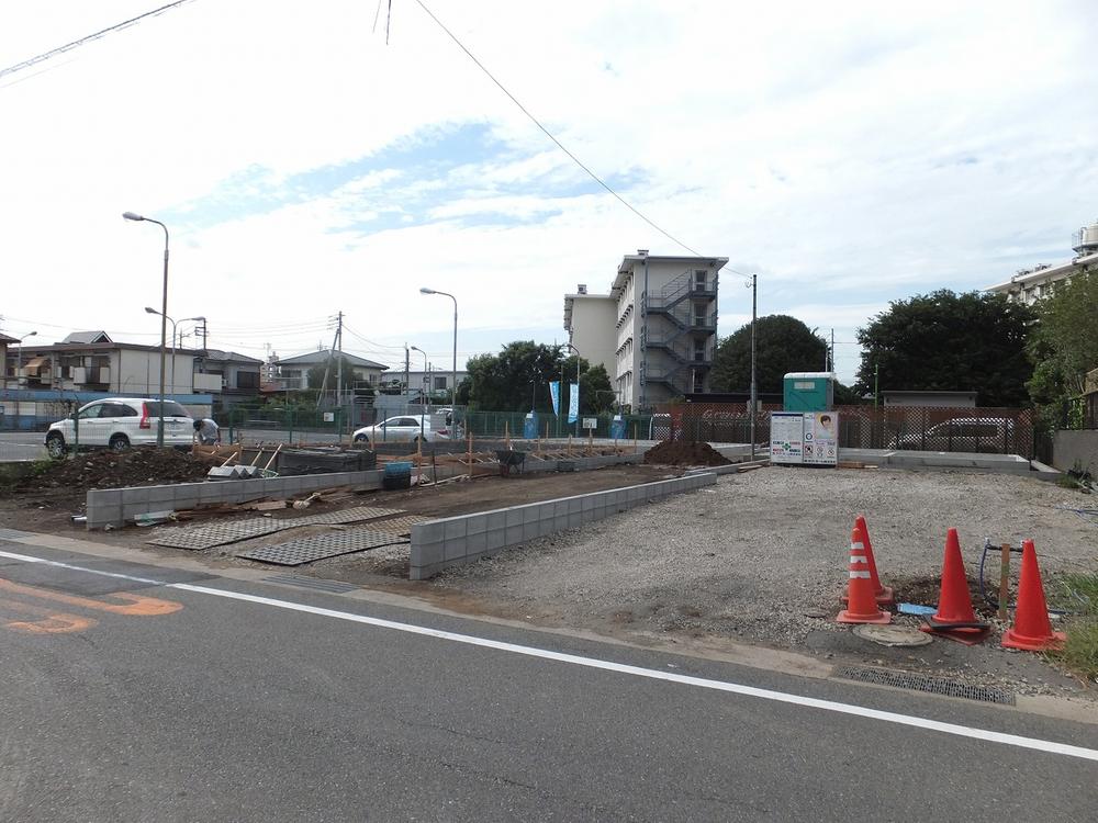 Local photos, including front road. Day is good in the south road ☆