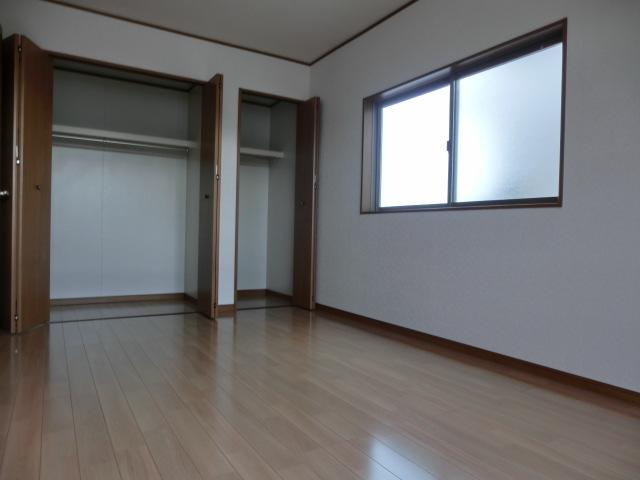 Non-living room. Indoor (11 May 2013) Shooting