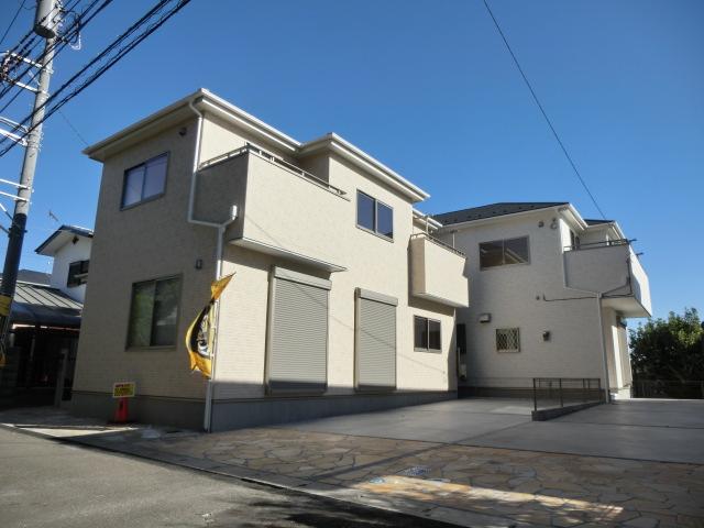 Local appearance photo. Local (11 May 2013) Shooting