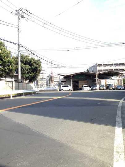 Local photos, including front road. Frontal road