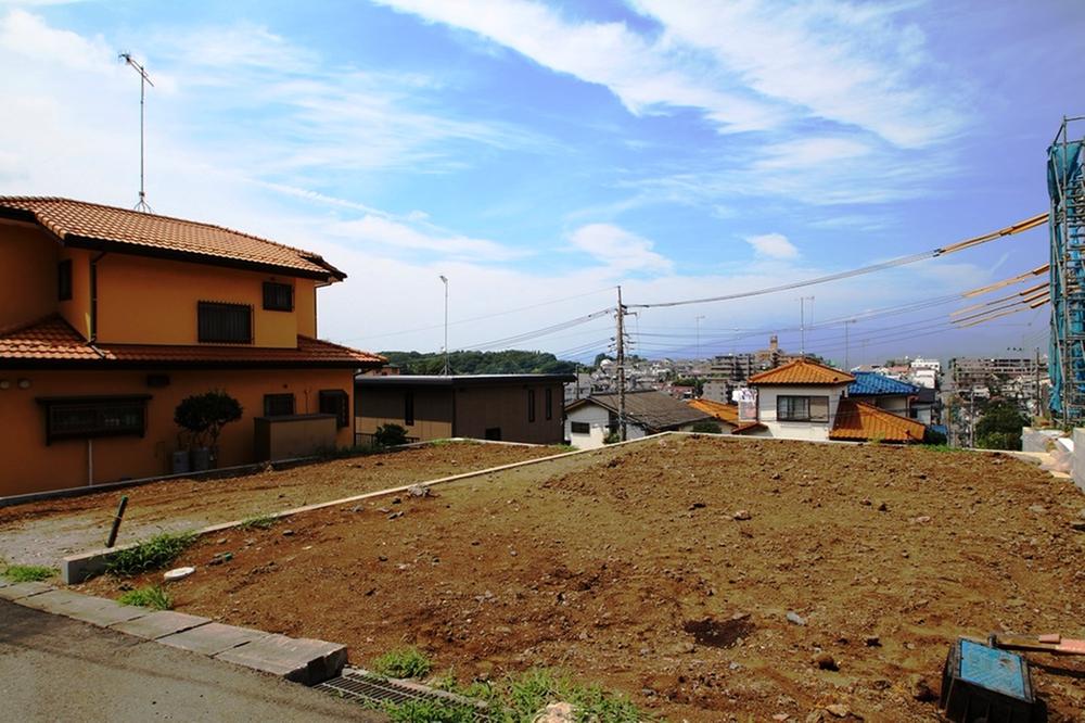 Local photos, including front road. Local (August 2013) Shooting