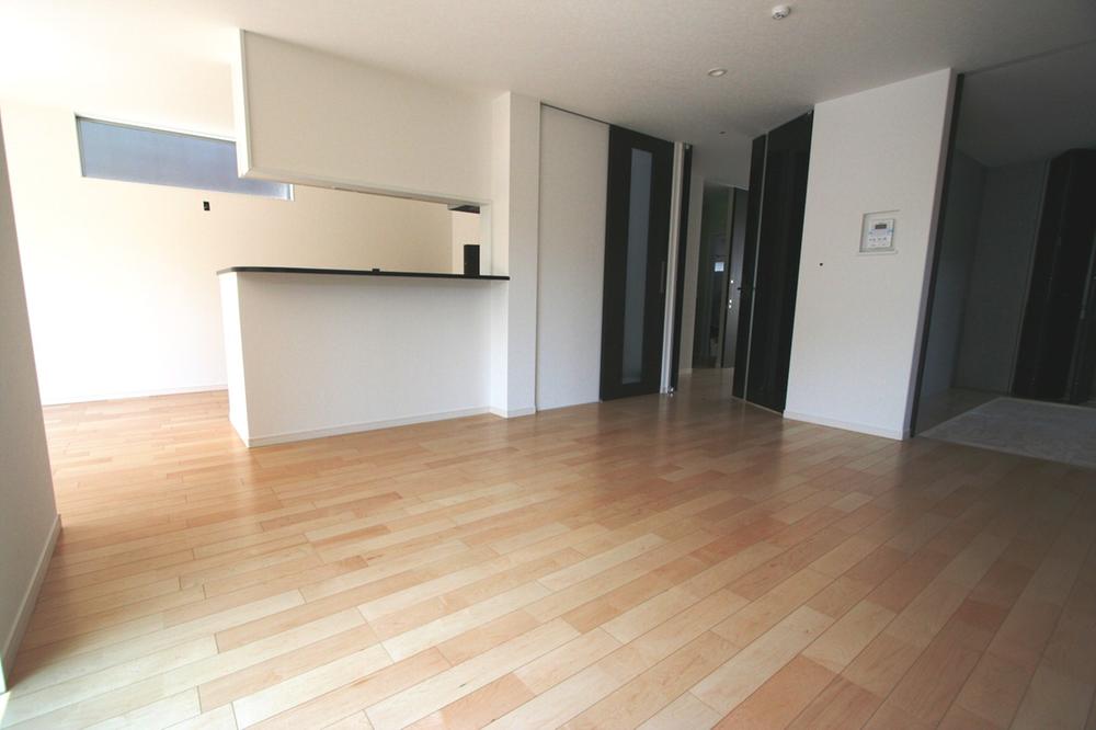 Same specifications photos (living). Same specifications