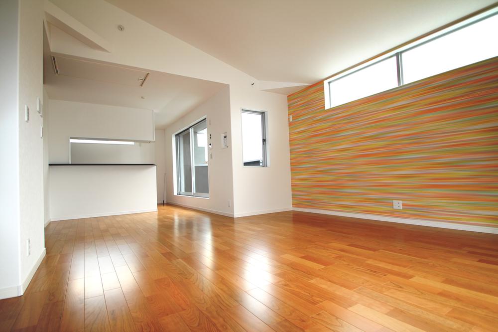 Same specifications photos (living). Same specifications