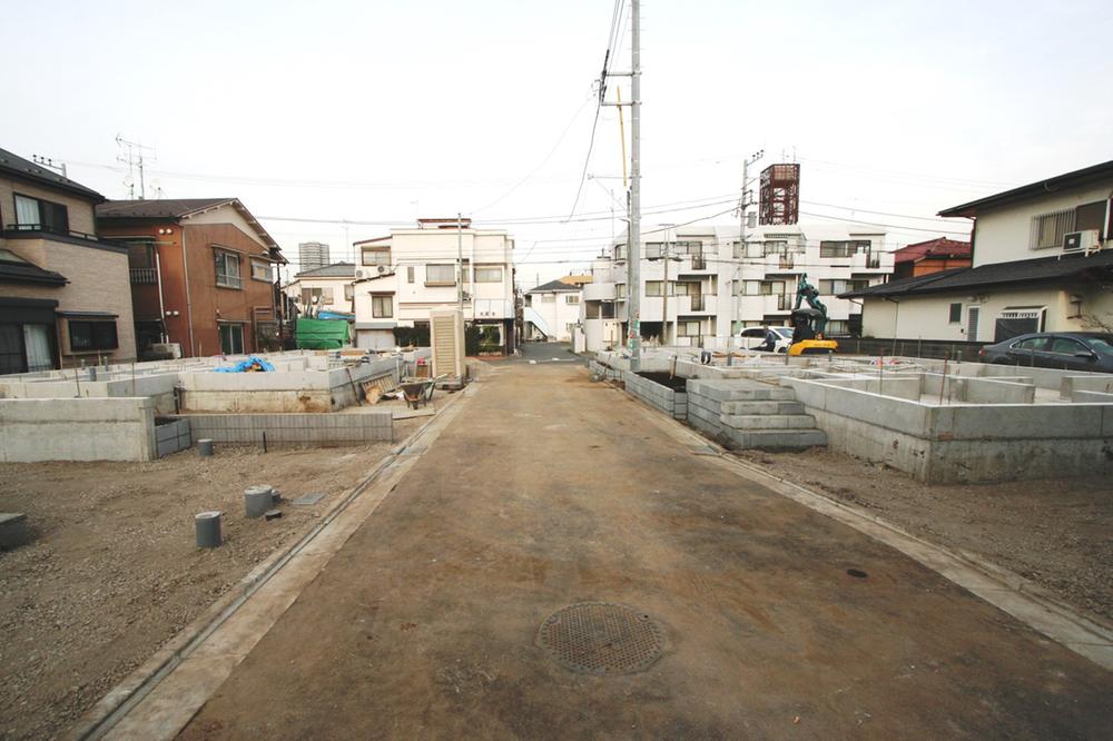 Local photos, including front road. Local (12 May 2013) Shooting