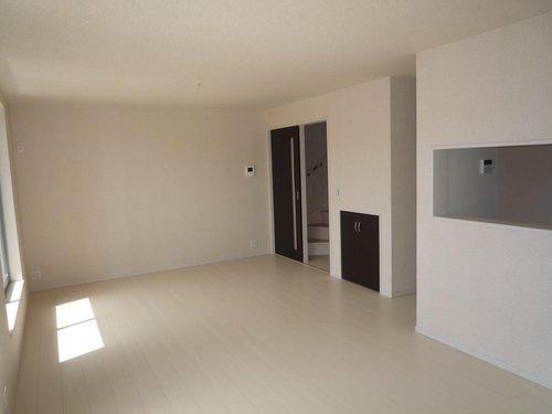 Living. It is a living photograph of the company's construction.