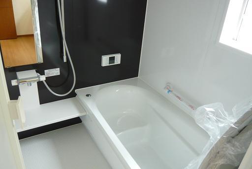 Bathroom. Indoor (10 May 2013) Shooting