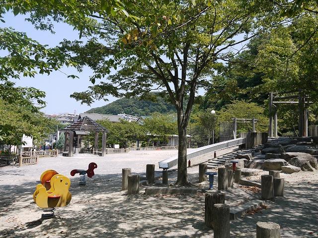 Other Environmental Photo. Azarie South Park 300m to