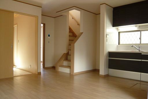 Kitchen. 1 Building Living ・ Kitchen (October 2013) Shooting