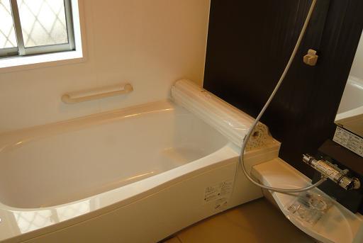 Bathroom. 1 Building bathroom (October 2013) Shooting