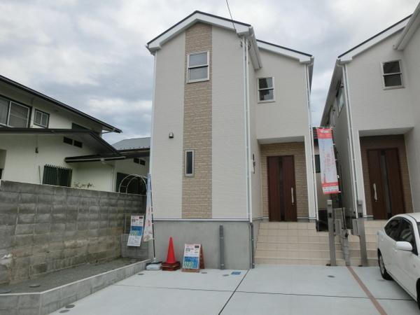 Local photos, including front road