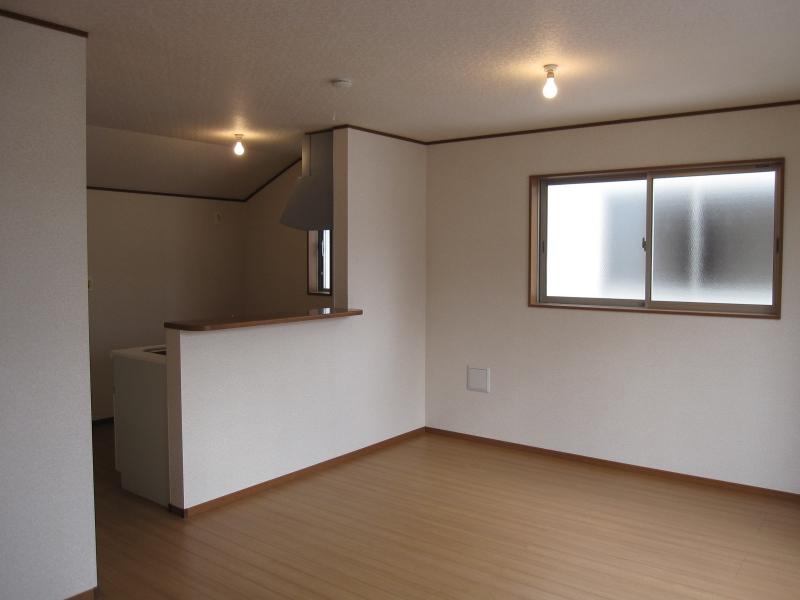 Living. It is a living photograph of the company's construction.