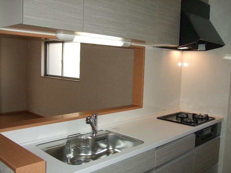 Kitchen. Is a good face-to-face kitchen user-friendly.