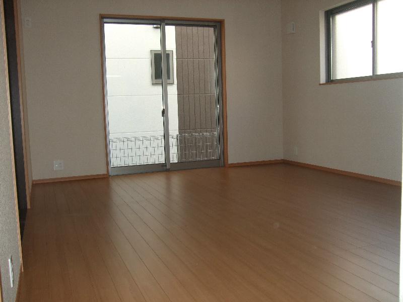 Living. Living is a picture.