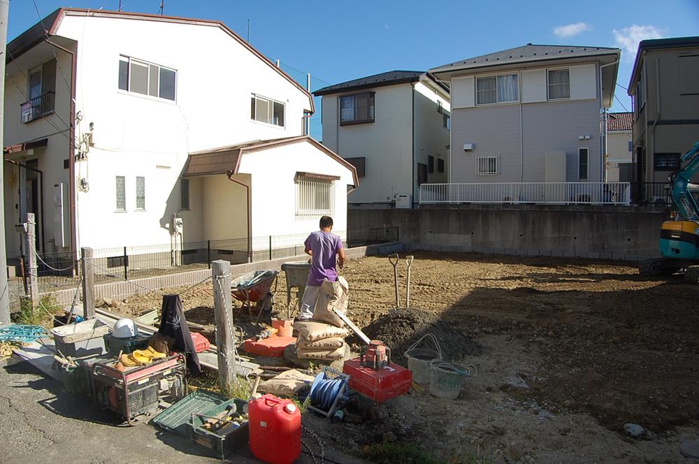 Local appearance photo. Local (10 May 2013) Shooting