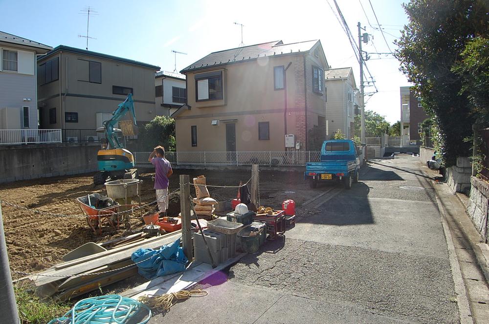 Local photos, including front road. Local (10 May 2013) Shooting