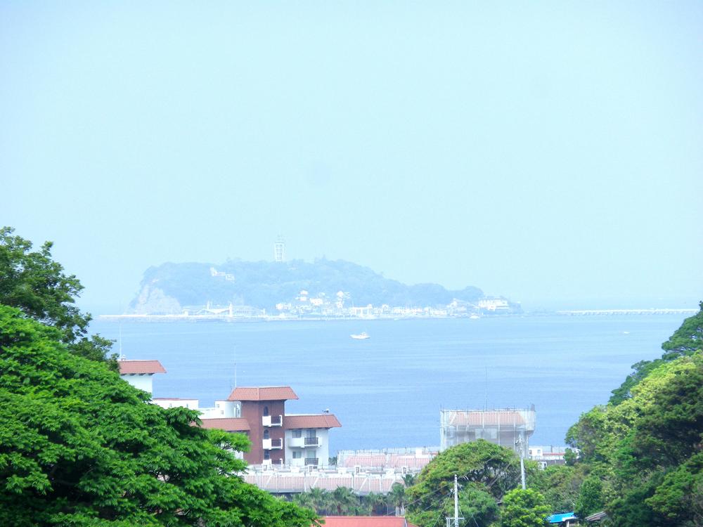 View photos from the local. View from local (May 2013) Shooting