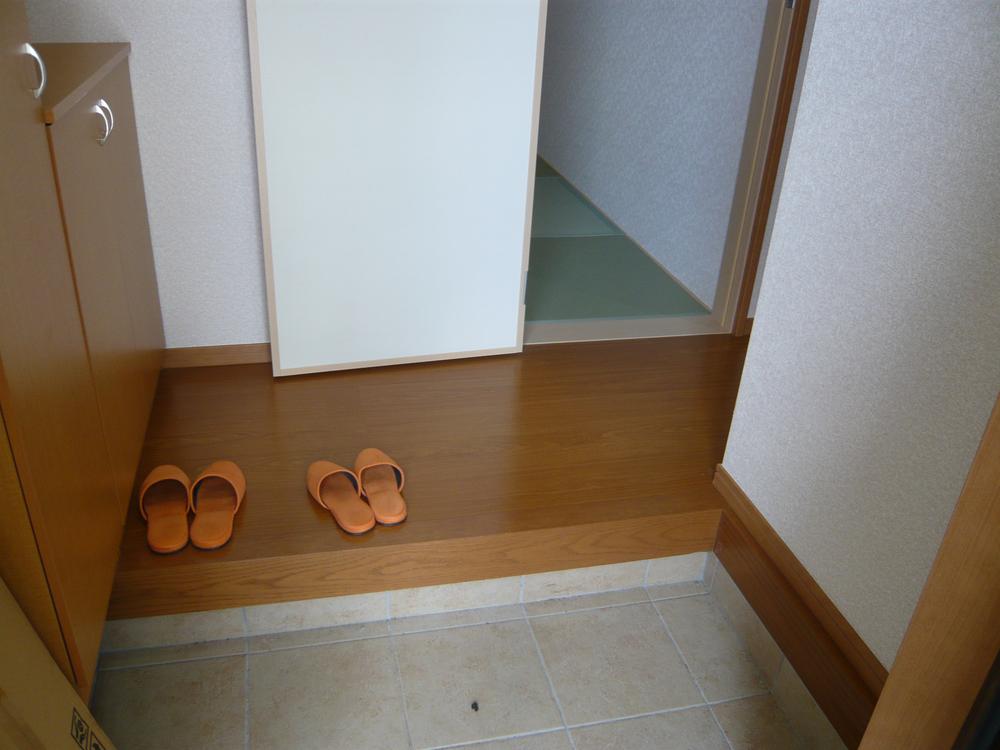 Entrance. Indoor (10 May 2013) Shooting