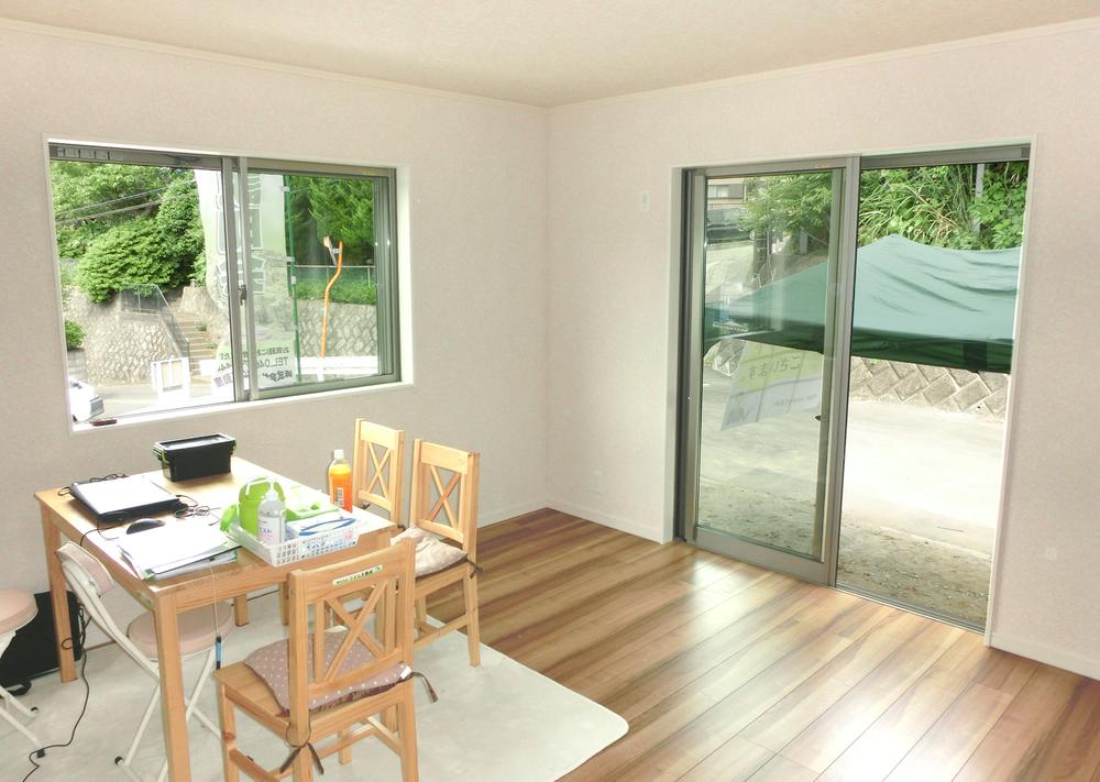 Same specifications photos (living). Same specifications Photos