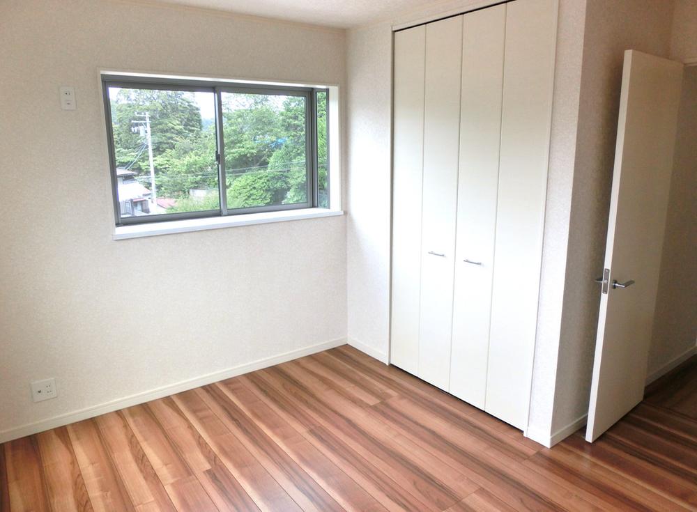 Same specifications photos (Other introspection). Same specifications Photos