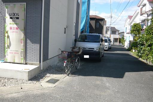 Local photos, including front road. Local (10 May 2013) Shooting