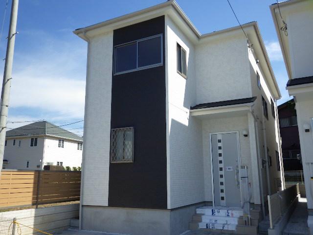 Local appearance photo. Was building completed.