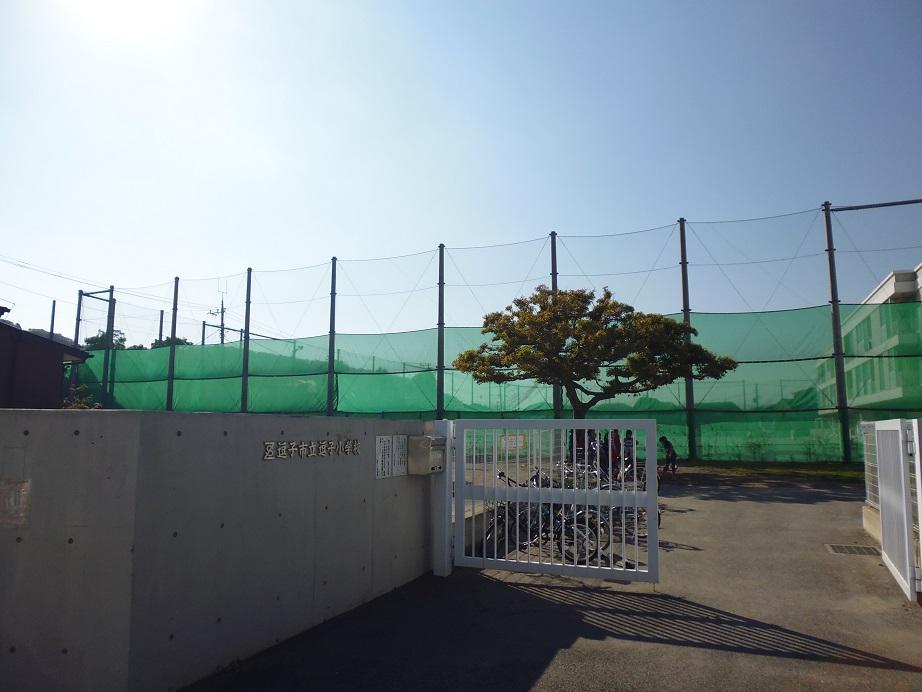 Primary school. Zushi Municipal Zushi until elementary school 492m