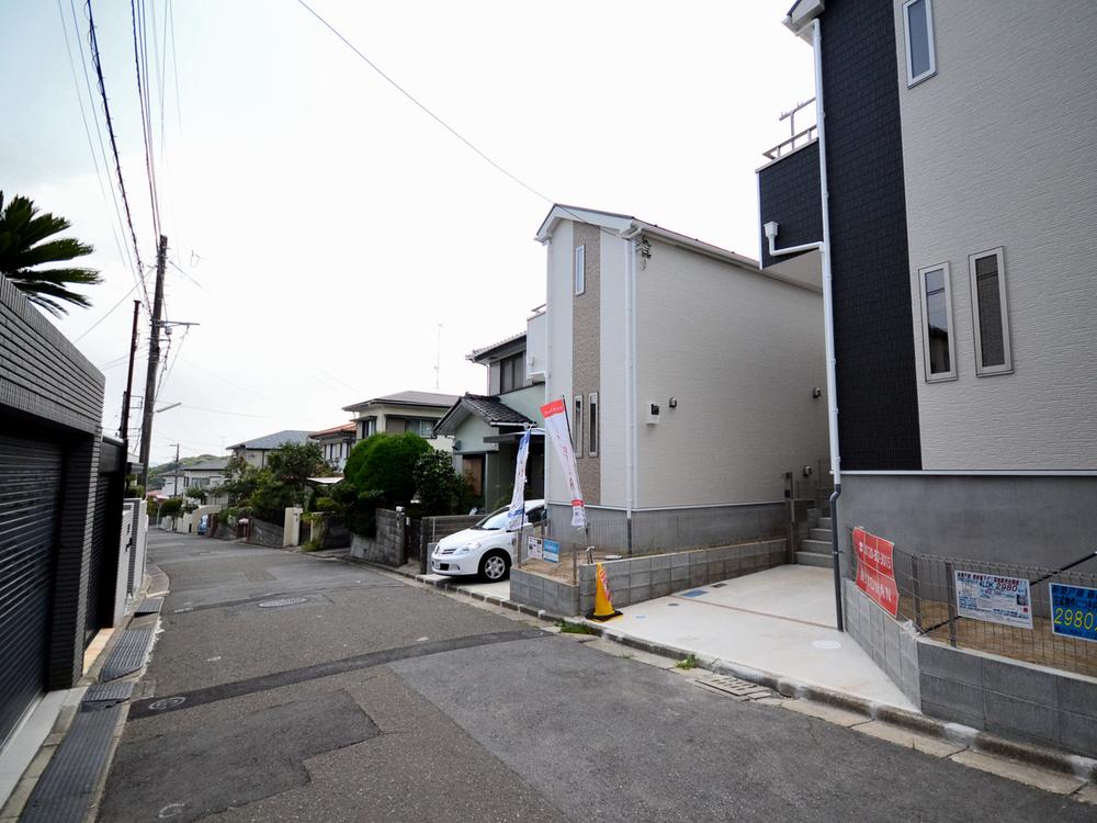 Local photos, including front road. Local (August 2013) Shooting