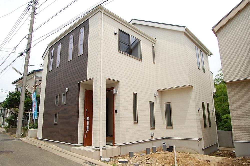 Local appearance photo. Appearance with a profound feeling. Is wonderful modern atmosphere that is long cherished.