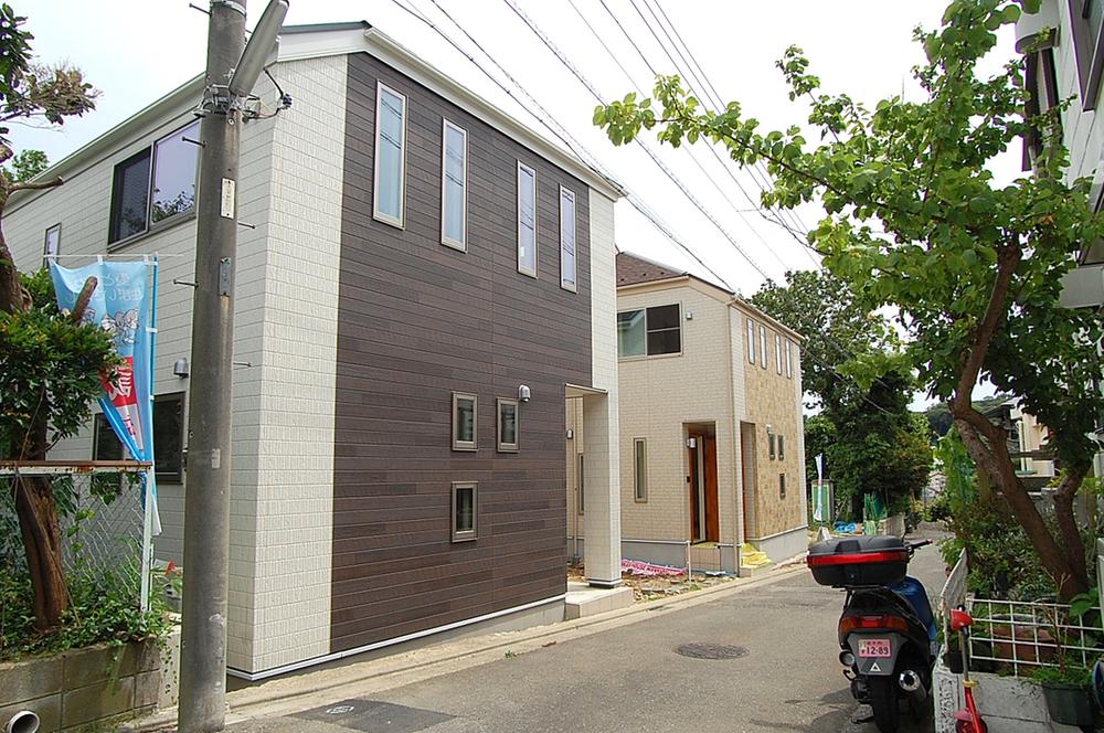 Local photos, including front road. The surroundings are green for many remain a quiet residential area.