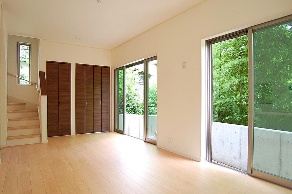 Living. When you enter one step, Vivid green will have jumped to the eye that spread to large windows one side. Will is likely to Bing and love glance.