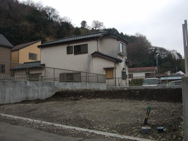 Local land photo. Yang per good there is no obstacle on the south side.