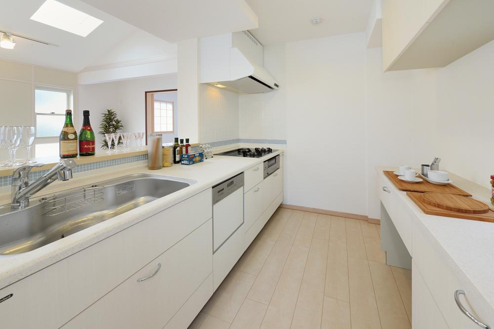 Kitchen. B Building Kitchen (May 2013) Shooting