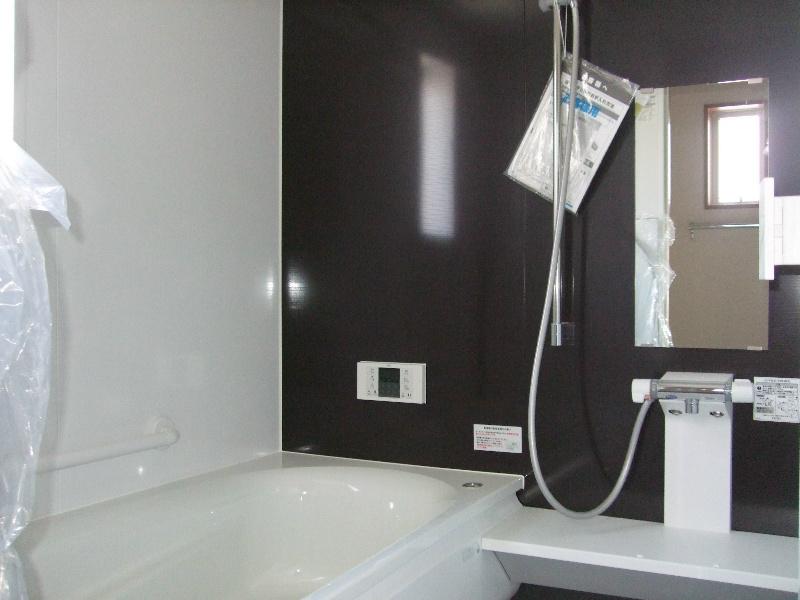 Bathroom. It is a bathroom photo of Hitotsubo type. 