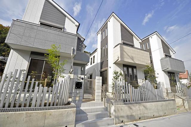 Local appearance photo. It is a photograph of the company's construction.