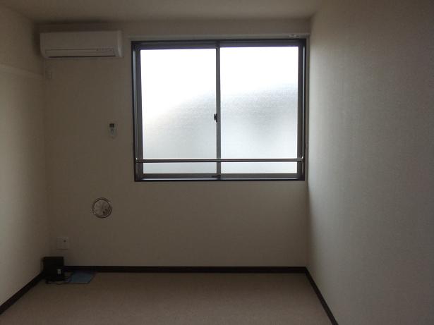 Living and room. There is also air conditioning on the second floor!